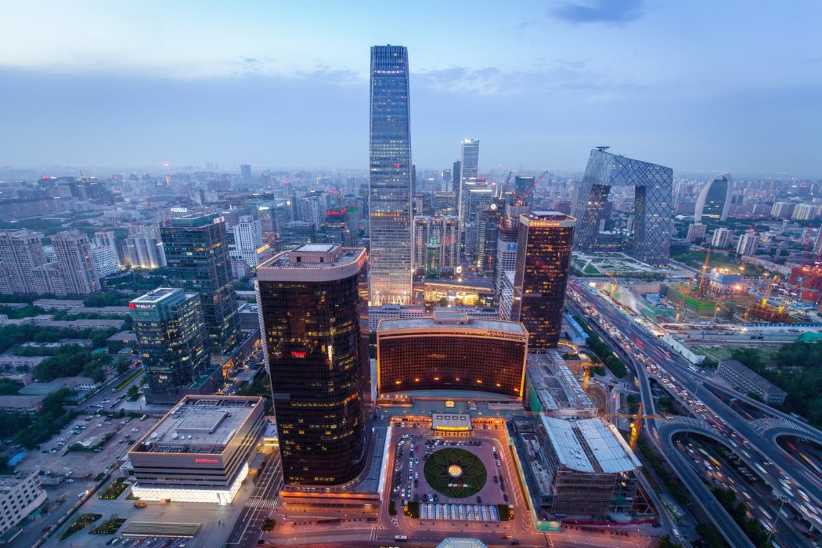 SEM_Tsinghua's tweet image. #SEMinsights Can better #commuting improve #employee #performance? Using worker-level data from two #Beijing firms, Prof. Lu Yao and team find that improved public transit access leads to higher performance-based bonuses. s.yam.com/azHne