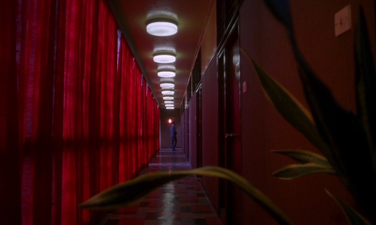 CinemaScene404's tweet image. In The Mood For Love (2000) 
Dir: Wong Kar-wai