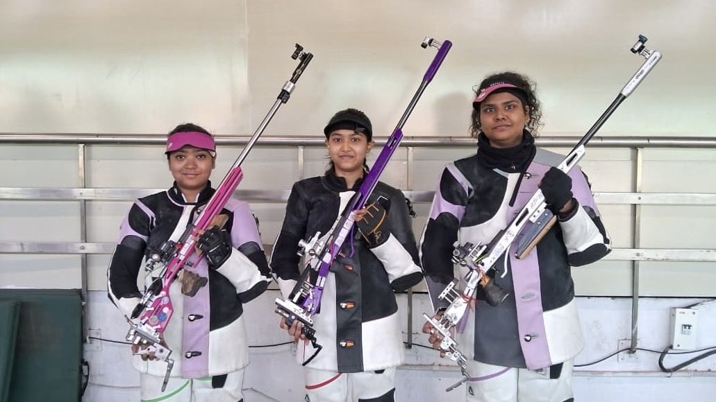 OfficialNRAI's tweet photo. National Selection Trials 1&2 (Gr A Rifle/Pistol)
*Result: 50m rifle 3 positions women T2*
1. Tilottama Sen ( Centre-Kar)π₯
2. Ayushi Podder (Left-RLWS)π₯
3. Surabhi Bharadwaj Rapole (Right- RLWS)π₯
#Shooting #NationalSelectionTrials #TeamIndia #India #DKSSR #Delhi https://t.co/lqgR02vSGm