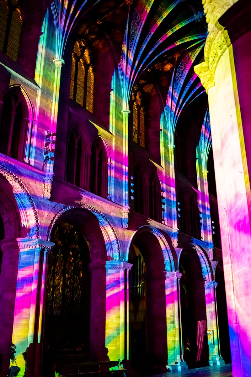 Hereford Cathedral tweet media