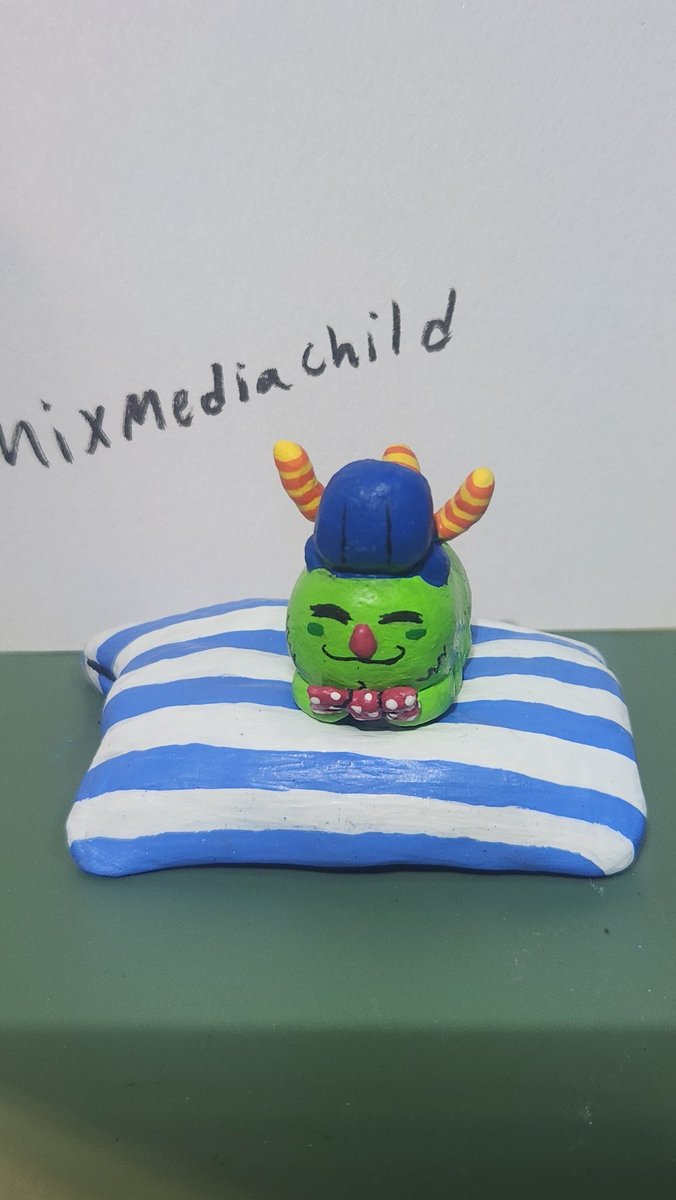 mixmediachild's tweet image. Made him ao a whim 

#howdypillar #WelcomeHome #welcomehomearg #bean #art #howdy