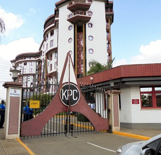 TheAbojani's tweet photo. ON KENYA PIPELINE COMPANY(KPC):🧵🧵

An intelligent investor seeks to understand context and depth in order to ask the right questions and make sober decisions…

Here are 1⃣5⃣ Key Insights on KPC.

Disclaimer: This is purely for educational purposes and not investment advice.

1⃣Company Overview
Kenya Pipeline Company (KPC) is a state-owned infrastructure firm that owns and operates the main petroleum product pipeline network in Kenya, transporting fuel from the Port of Mombasa to Nairobi and western Kenya. It also has storage facilities and ancillary services like laboratory testing.
@cheruiyotkb @MihrThakar @bangaiza_app