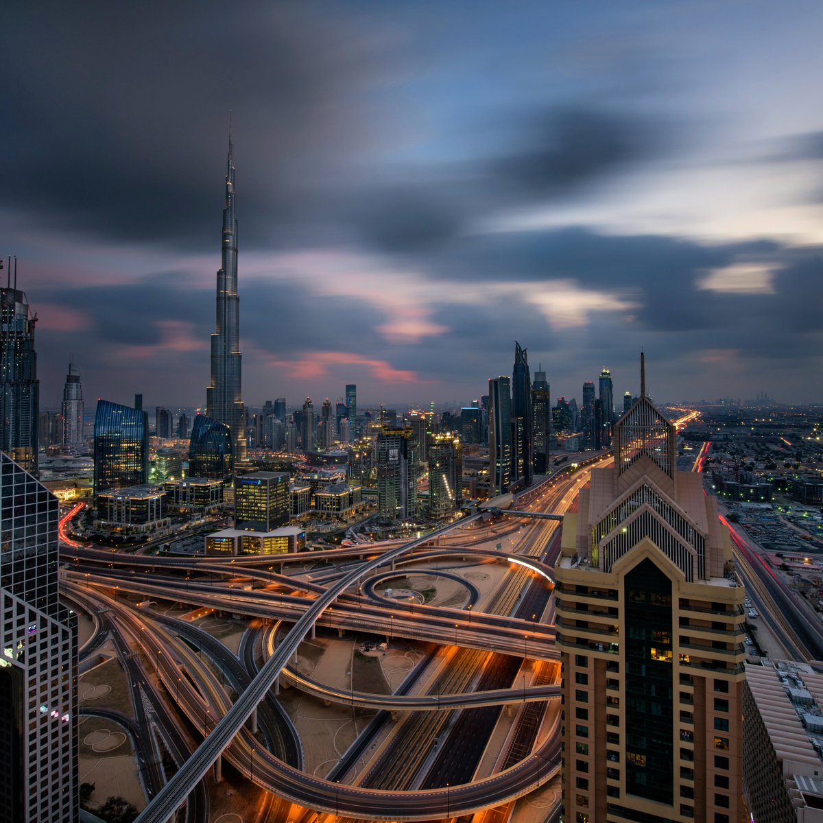 Market news: 
Developers in Dubai are moving to construction-linked payment plans, making it easier for buyers to manage property investments.
 #RealEstate #dubaiproperty #realestatemarket #investindubai
