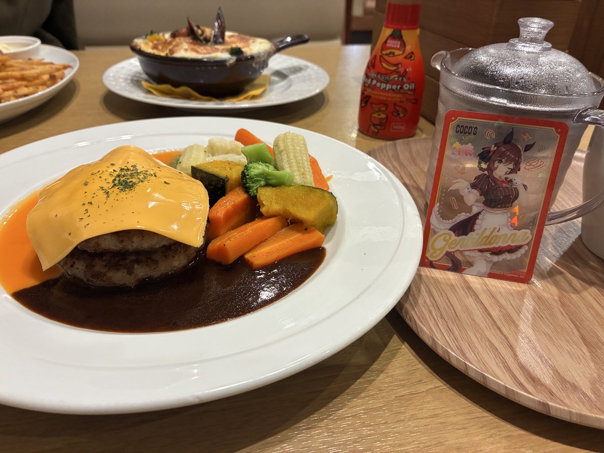よく見たらハンバーグ2枚重ねで割とボリュームありました✌️