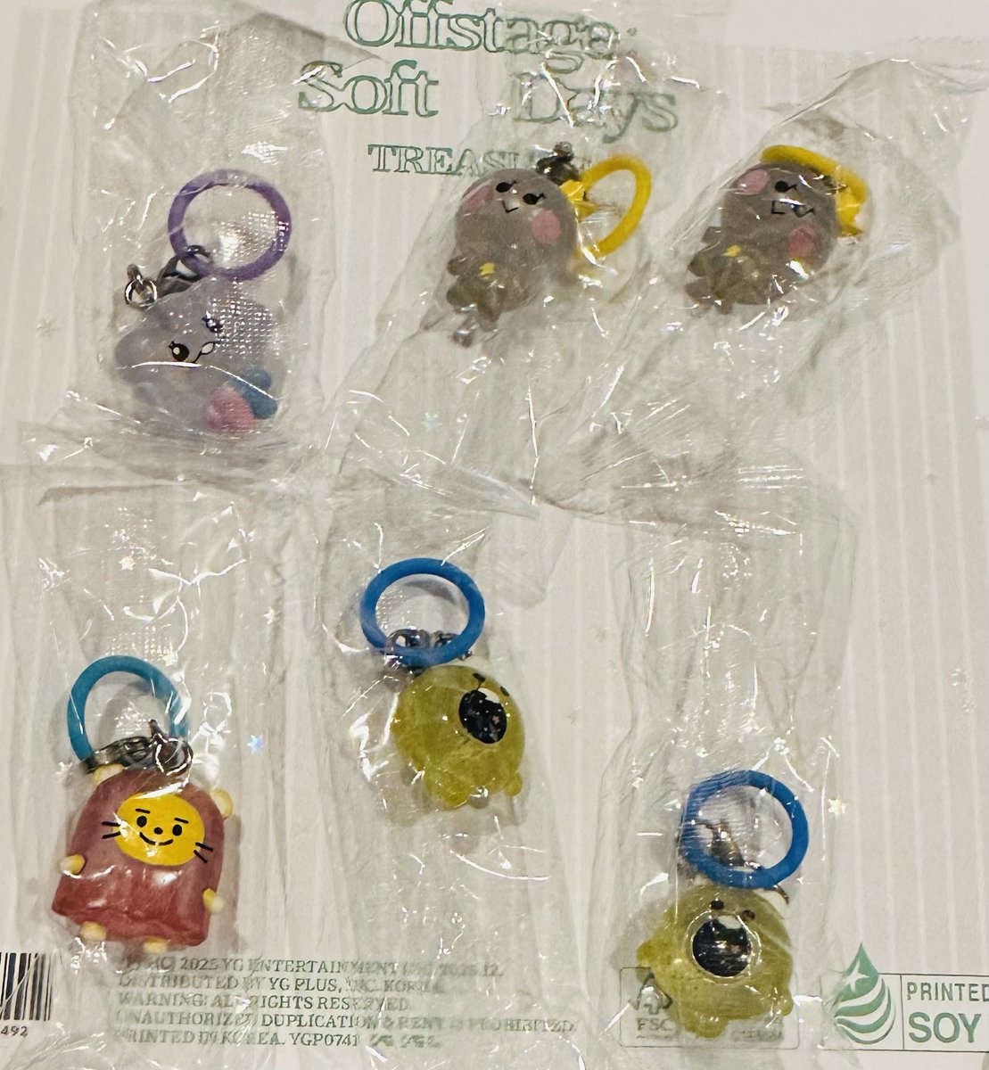 yuuuki16217's tweet photo. TREASURE TRUZ ガチャ めじるしチャーム　ガチャガチャ 交換

【譲】ヨチ2、ラウ1、ソム1、ポドン2

【求】ヒークン、ルル>買取（定価）
　コンプの為ルルは1つしか求めていません

郵送または都内、京セラ11日手渡し可能

お気軽にリプ、DMまでお声掛けください！

#treasure交換 https://t.co/ttabAAPEbT