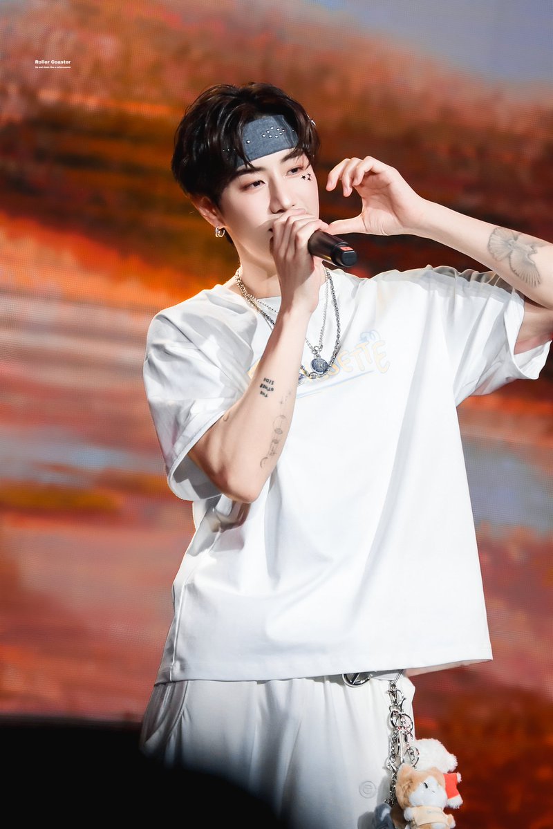 260117 MARK TUAN Silhouette: The Shape of You FANCON in SHANGHAI
​
마크의 장점：애교🤫

<a href="/marktuan/">Mark Tuan</a>
#MarkTuan #Mark
#마크 #段宜恩