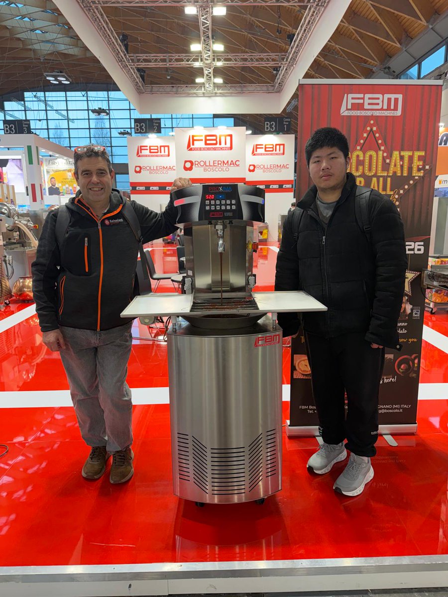 Schools. The Salesians too!

Always happy faces in Rimini. Even the Salesians of Bra are tempering with Proxima...

myblog.boscolo.it/en/post/2026/0…