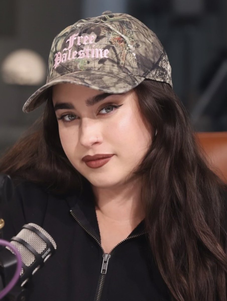 LMJUpdates's tweet image. #IG | Lauren on stitch4pali's post