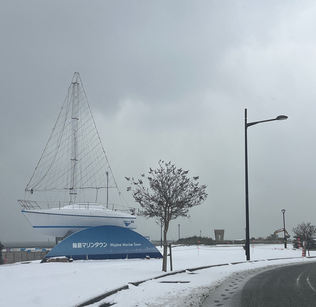 舳倉（へぐら）：ヘッダーは震災前の「白米千枚田」です。 tweet media