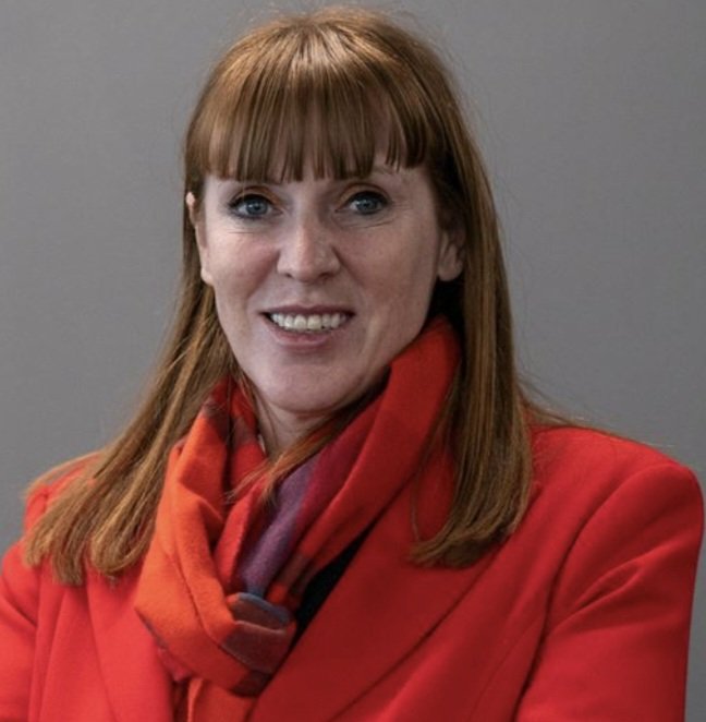 Tush27J's tweet image. The right wing media went after Angela Rayner re her underpaying stamp duty and in the end she resigned. Nigel Farage has been found to have breached the MPs  code of conduct SEVENTEEN TIMES. 
Will the right wing media call for the  resignation of con man Nigel Farage
#PMQs