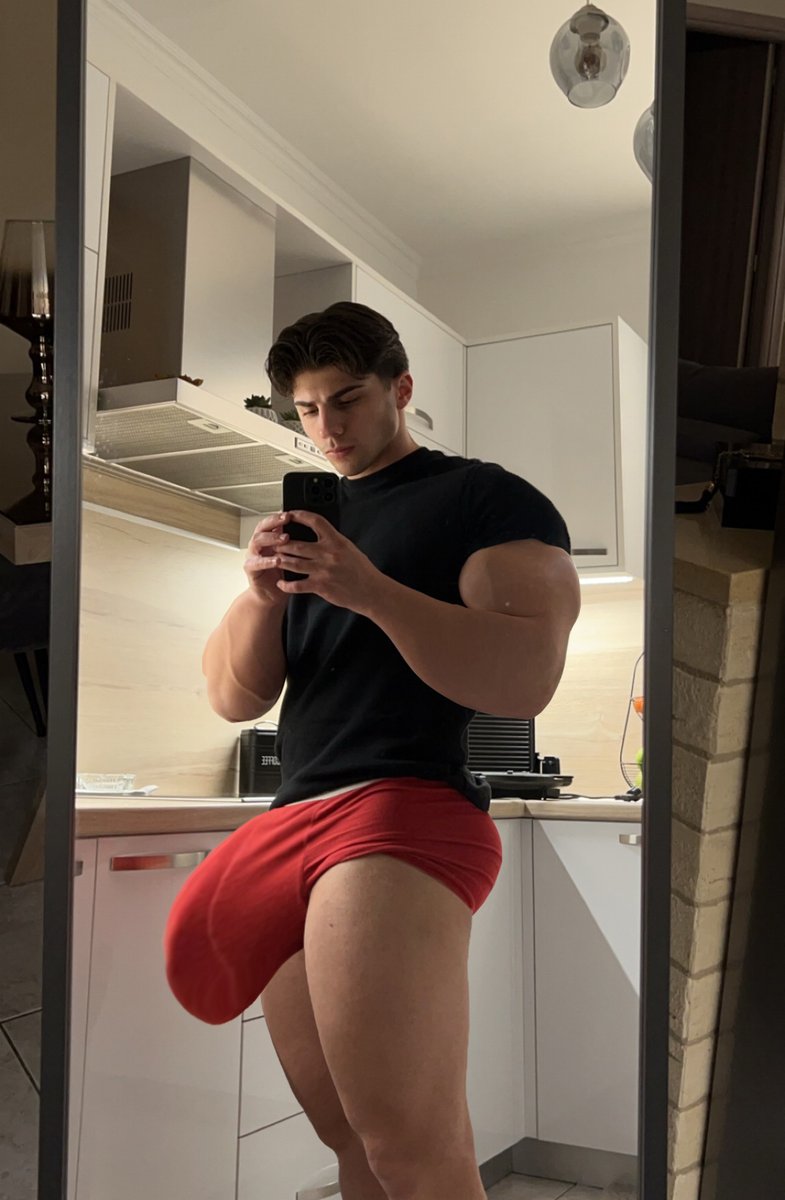 V Morphs tweet media