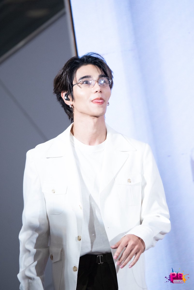 PRSocietyNews's tweet image. มีโชว์มาฝากแฟน ๆ ในงานเปิดตัวเครื่องฟอกอากาศ LG PuriCare™ AeroCat Tower ด้วยค่า~ 

#LGPuriCarexJeffSatur
#JeffSatur #เจฟซาเตอร์