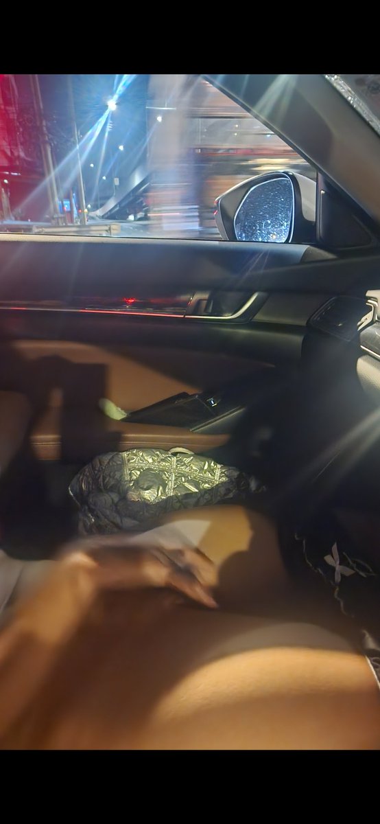 หาคนนวดเป็นค่ะ แถวอ่อนนุช อุดมสุข
คืนนี้ 4 ทุ่ม 
ได้ทุกเพศคะ

#ชายเดี่ยวช่วยคู่
#หมอนวดชายแท้ 
#นวดอิโรติก 
#สวิงกิ้งคู่แท้