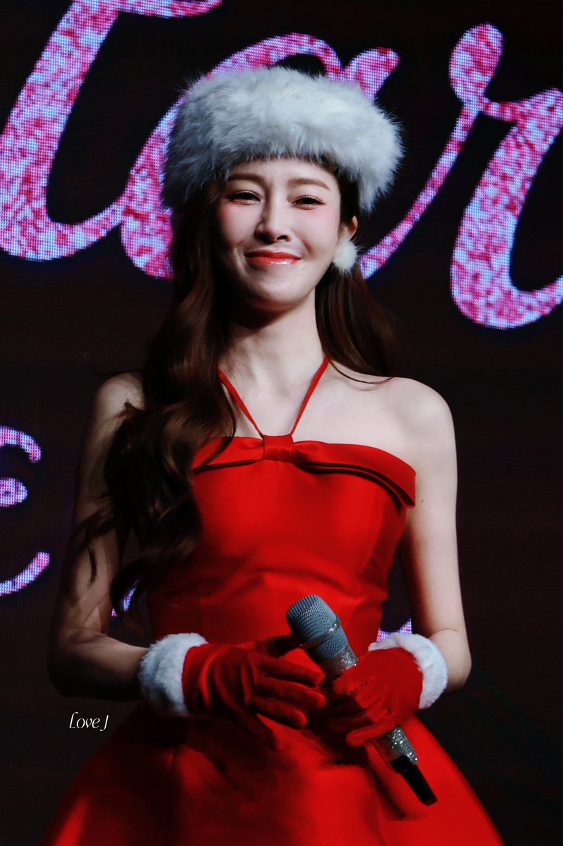 251214 Star 2 Star in Hong Kong 
🌨️🍒
#제시카 #정수연 #JessicaJung
