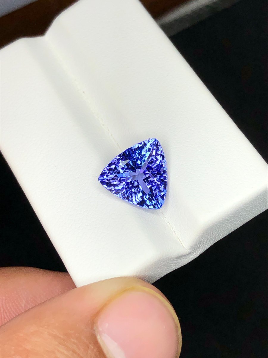 高品質-片耳【天然タンザナイト】6mm トリリアントカット タンザナイト トリリアントカット タンザニア産 1.13ct【240808-1795