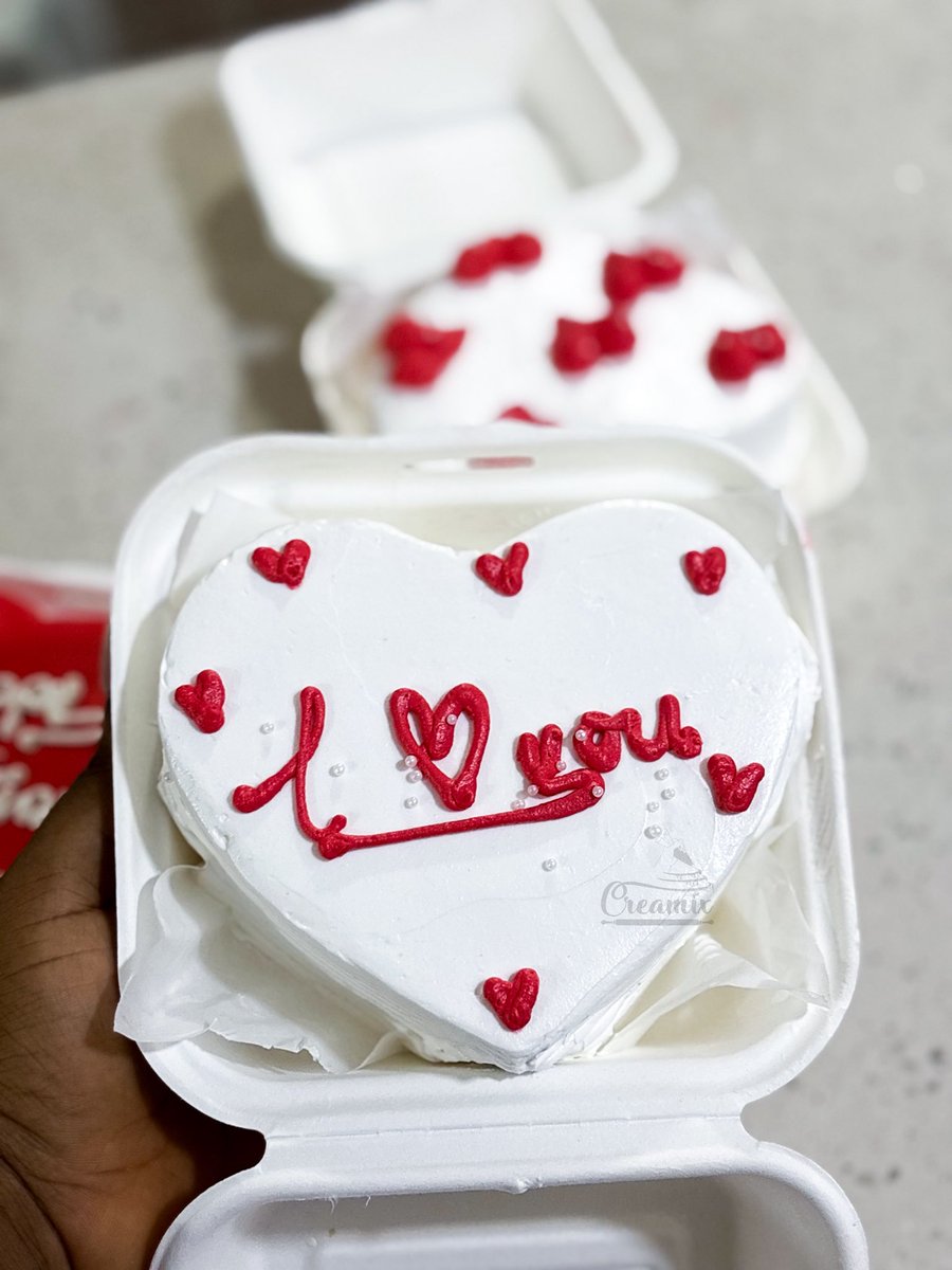 creamixbakeshop's tweet image. Have you sent our Valentine’s Day package to your babe yet?🙂‍↔️🙂‍↔️
If no, WHY?