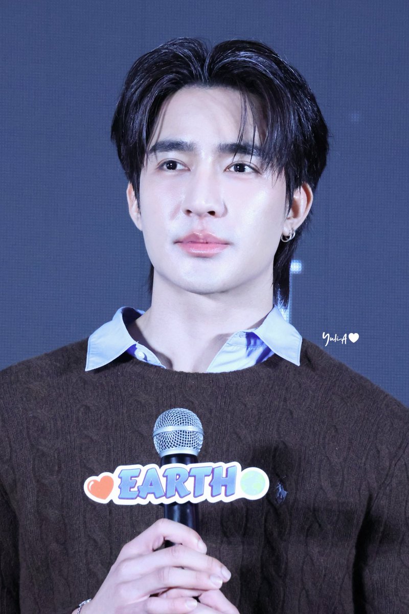 dllwwwkd's tweet photo. 好久不见na

@Earth_Pirapat 
#EarthPirapat 
#Earth1stFMinShanghai https://t.co/pHsa6Dv9sY
