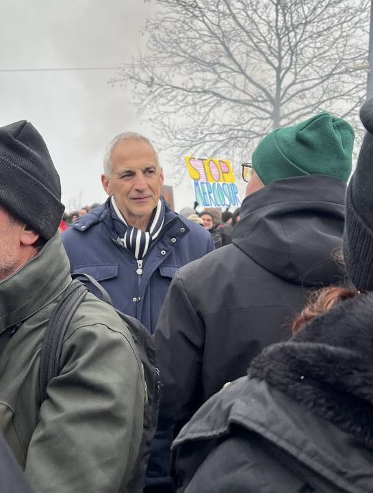 Alors que le Parlement européen se prononcera aujourd’hui sur la saisine de la Cour de justice de l'UE contre le #Mercosur je suis venu avec des collègues <a href="/DeputesEnsemble/">Les Députés Ensemble pour la République</a> ce matin à Strasbourg pour soutenir les agriculteurs  qui manifestent et rencontrer les députés européens