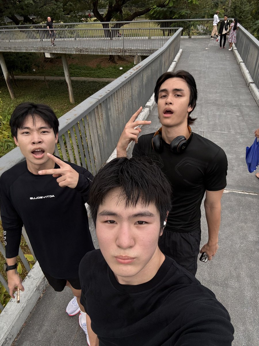 joey_ptpr's tweet image. มาวิ่งก่อนซ้อม วิ่งตามเพื่อนไม่ทัน 52626355😃🆘