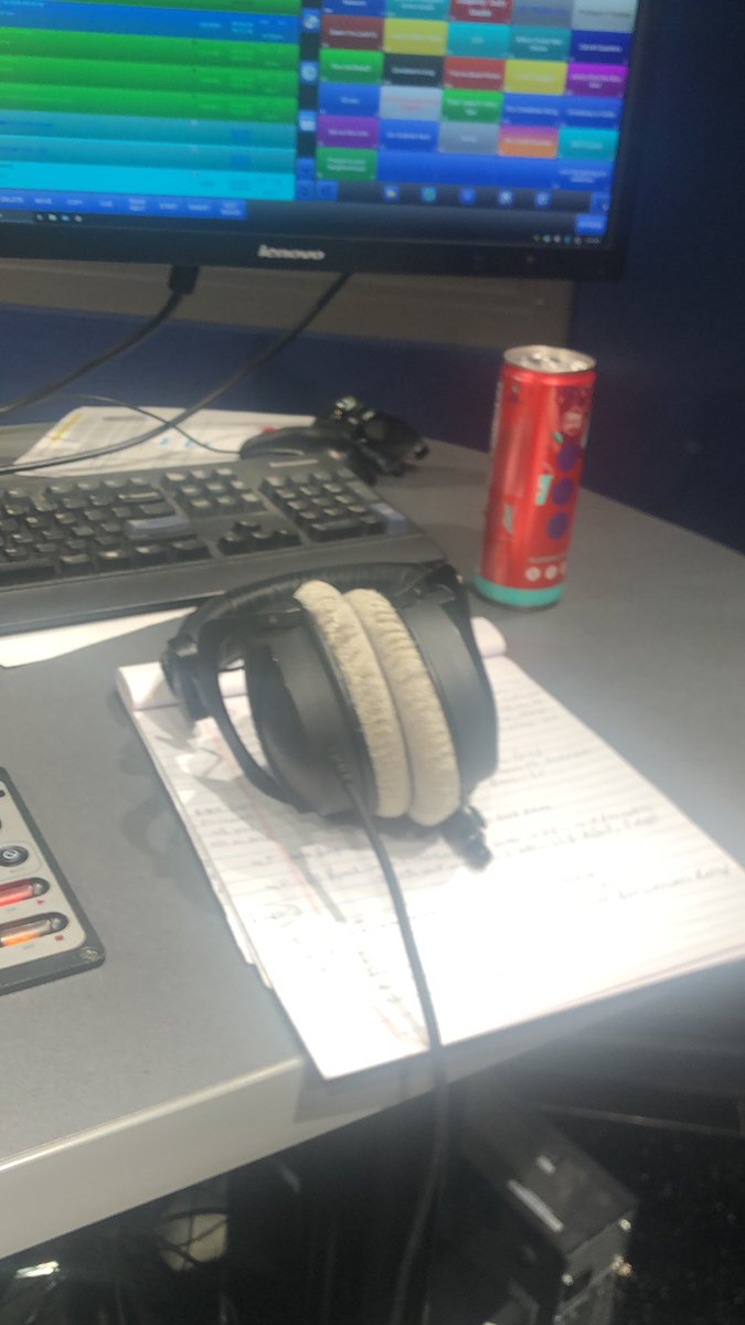 E_Campbell3's tweet image. Goooood morning Early Game Crew!! Come hang out with us on @1075thegame 

🏀 Gamecocks win!!!
🏈 What can SC learn from Indiana?
😡 GET ON THE LINE!!
📞 @jaxacastellano 

Hit us up at 803-404-6100!!