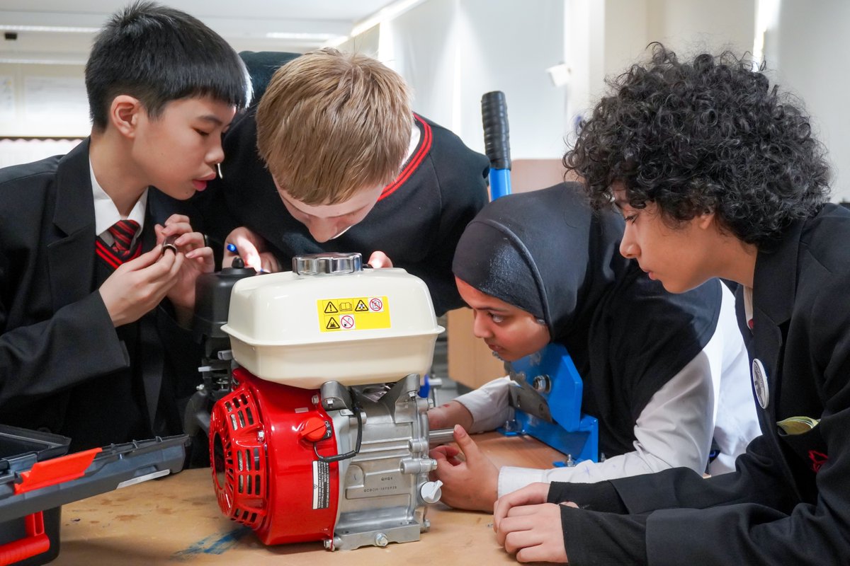 The Radclyffe School tweet media