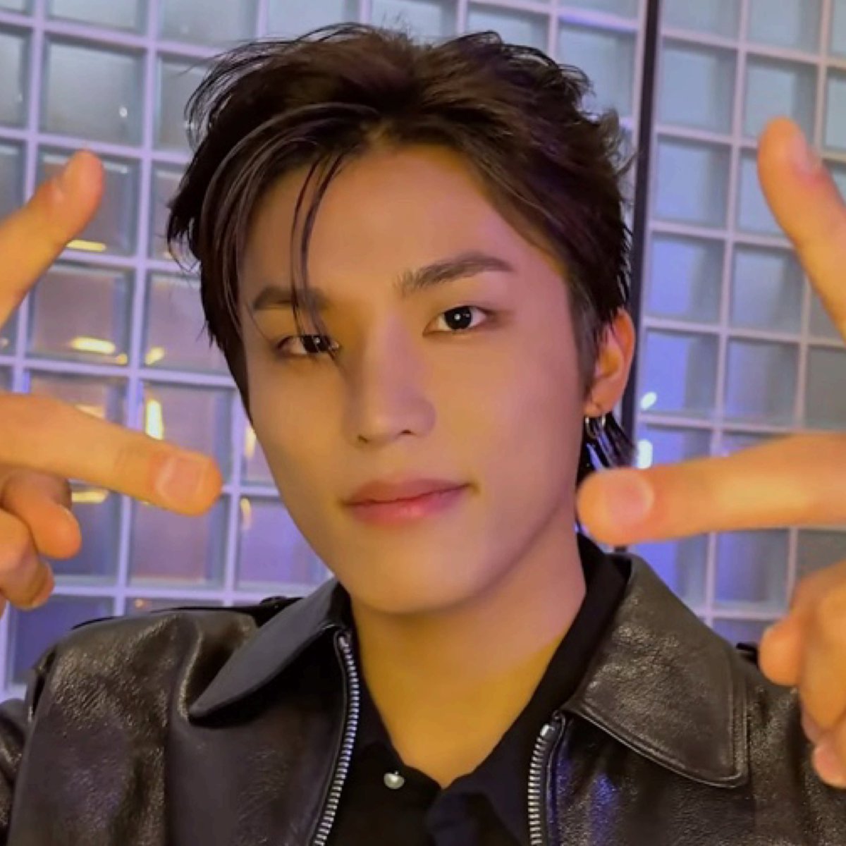 wolfylab's tweet image. BRUH THIS JEONGWOO MULLET HAIR HELLO?!?!