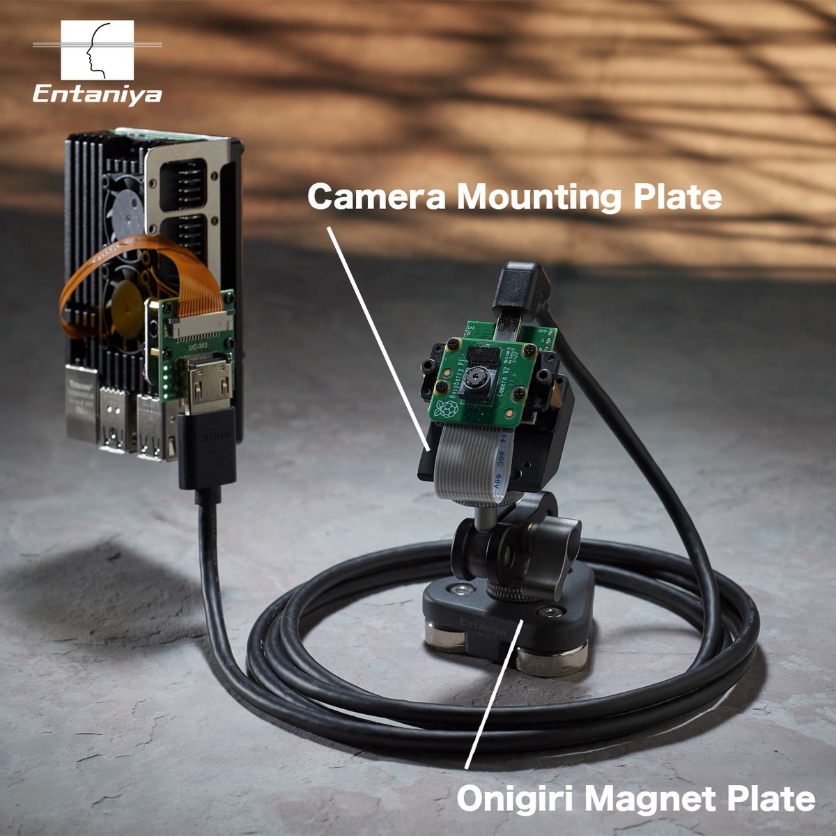 You’ll find a variety of handy accessories,
including mounting plates that let you attach Raspberry Pi cameras to tripods,and magnetic mounts shaped like onigiri that also work as small stands.
Simple tools that make camera setups easier and more flexible.
e-products.entaniya.co.jp/en/
