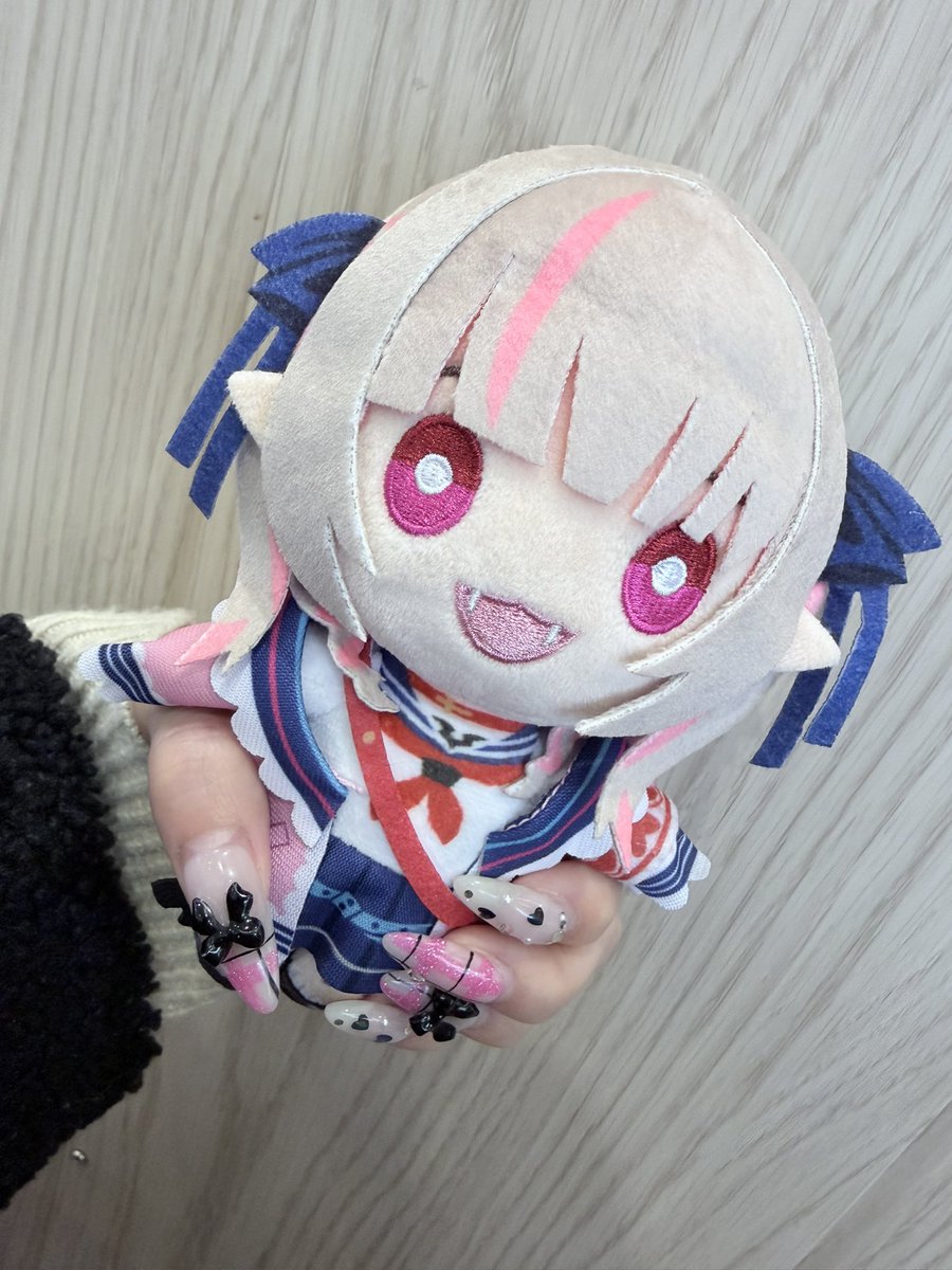 nene0039's tweet photo. りりむちゃん好きでネイルピンク×黒♡
伸びちゃってるけど...
ようやく見つけたりりむちゃん握りしめてパシャリ📸 https://t.co/cj2JgTRzpn