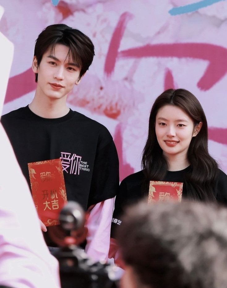 eviemoods's tweet image. GETTING READY                    TO MAKE HISTORY