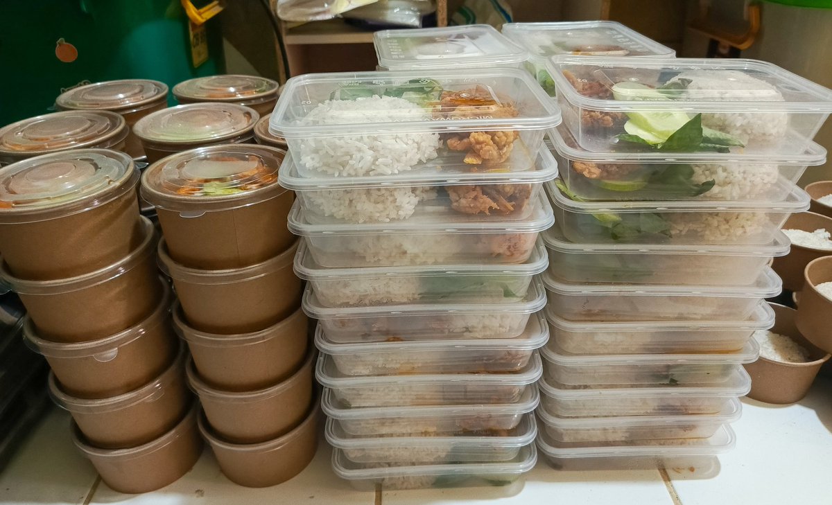 TEMEN-TEMEN MINTA TOLONG BANTU RT YA🥺🙏

OPEN DONASI BERBAGI JUMAT BERKAH

Open berbagi rice bowl chicken katsu/teriyaki &amp; ayam geprek (bisa pilih ya mau menu apa), akan dibagikan ke masjid, panti, ojol, pedagang, &amp; tunawisma. Tanpa minimal order, boleh bgt berbagi berapapun💜