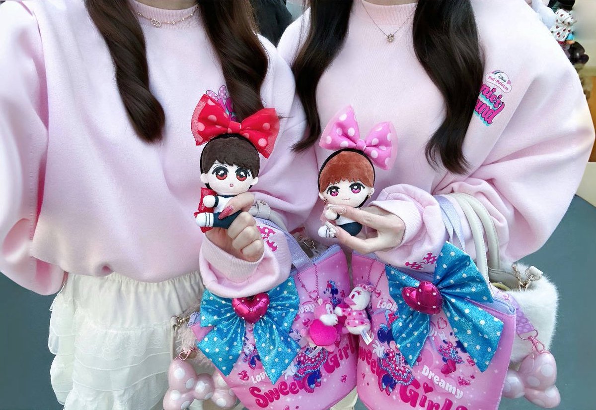 ミニパル🎀🪄2026年一発目のディズニーピンクで可愛すぎた➰(っ ̫