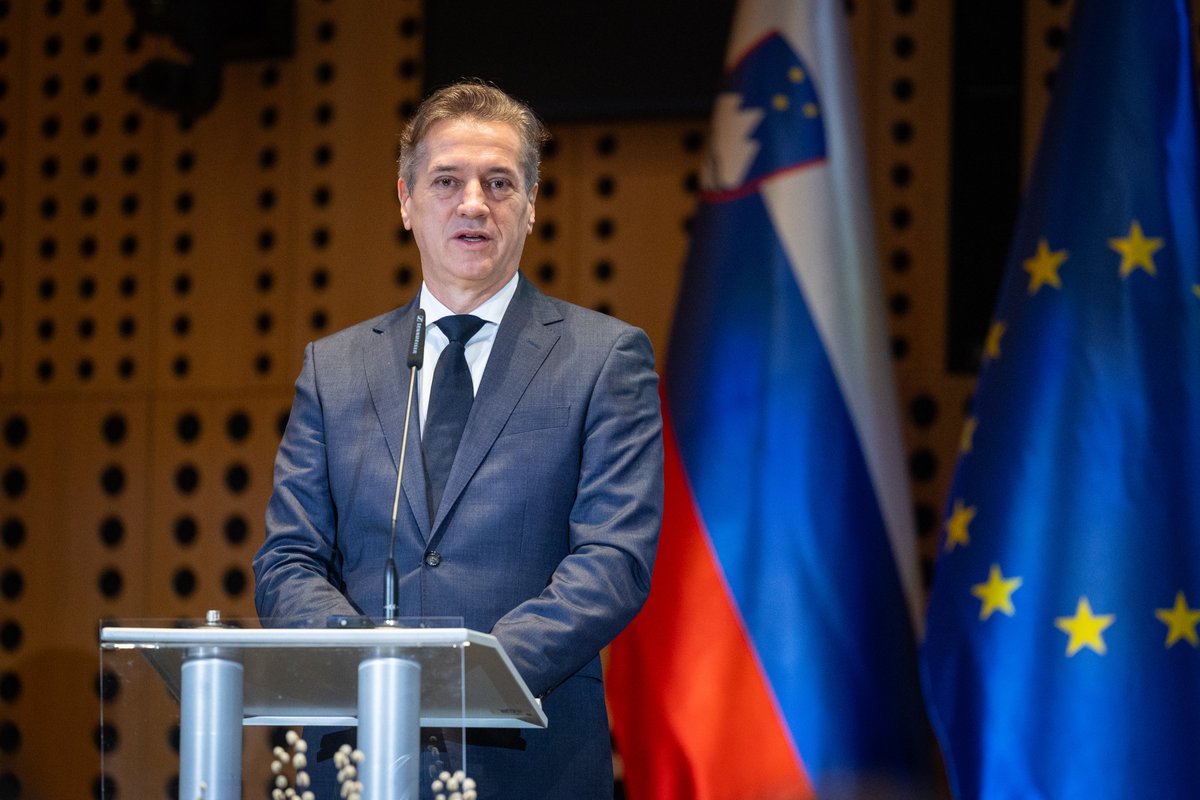 Vlada Republike Slovenije tweet media