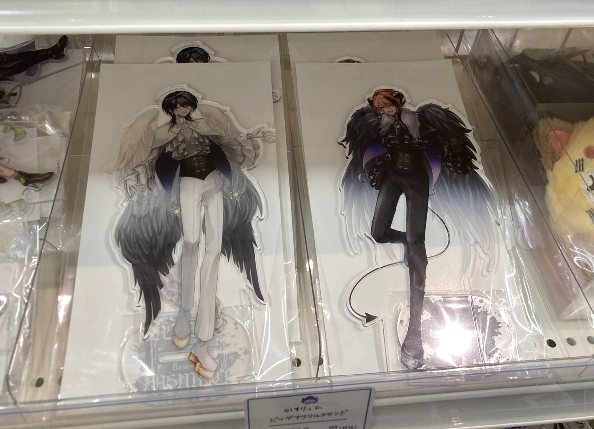 かすりっひ アクリルスタンド＆缶バッジ フェア コンプリート 🌟グッズ入荷情報🌟 「#かすりっひ」より ✨トレーディング缶バッジ