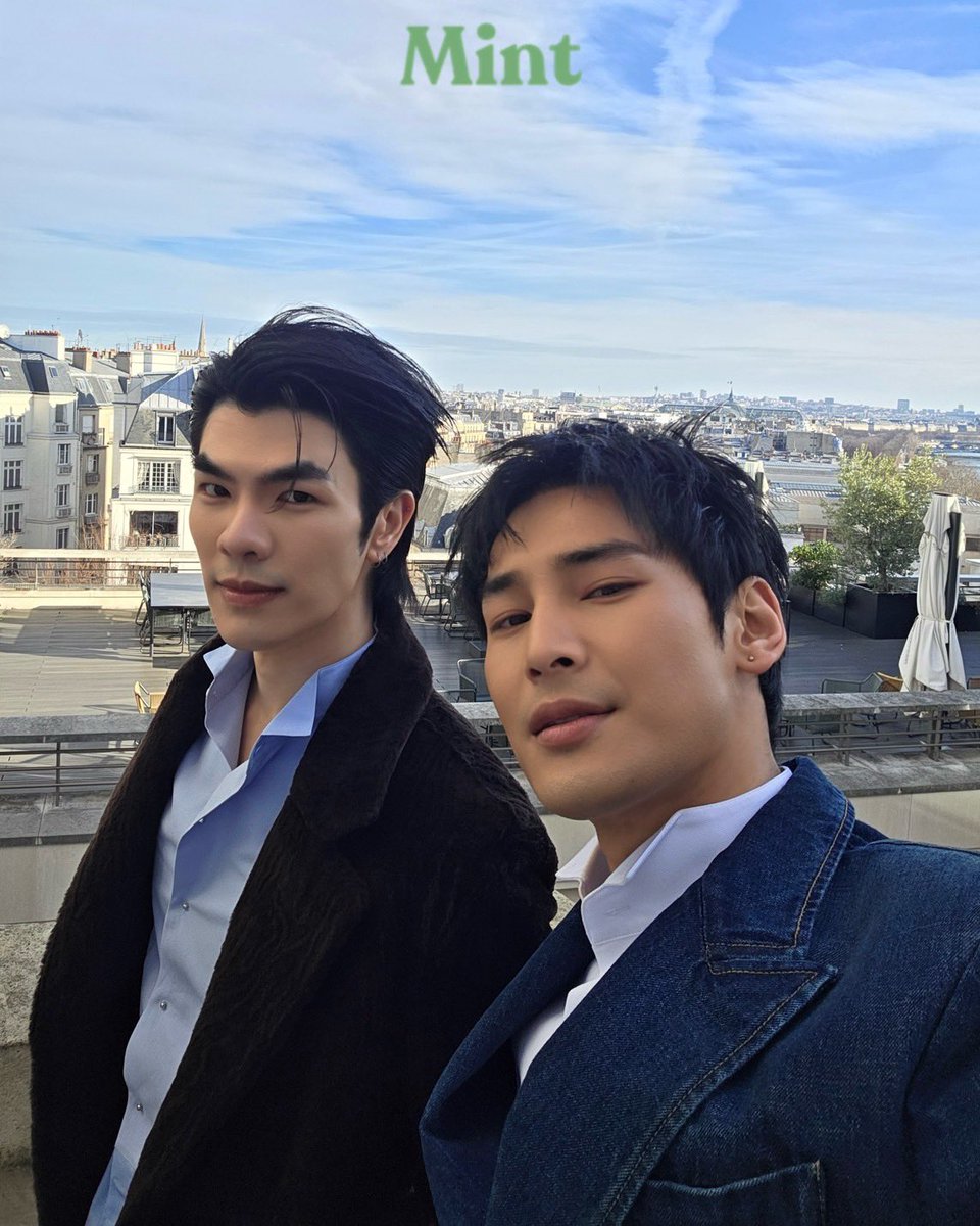 mintmag_th's tweet image. หล่อตั้งแต่ต้น! #MintReports ส่งภาพสองแบรนด์แอมบาสเดอร์ของ #DIOR อย่าง #มายอาโป ก่อนร่วมชมโชว์ Dior Men’s Winter 2026–2027 ที่จะจัดขึ้นในค่ำคืนนี้ 💚

#DiorWinter26 
#MilePhakphum 
#ApoNattawin 
#MintMagTH