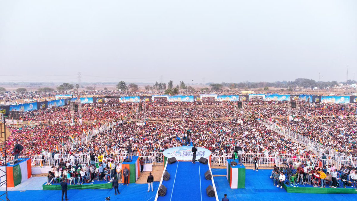 abhishekaitc's tweet photo. Purulia have decided to stand firmly with Trinamool, putting the district’s all-round development first. 

The support is clear and one-sided. ❤️

#AbarJitbeBangla https://t.co/xiTWf8HLIn