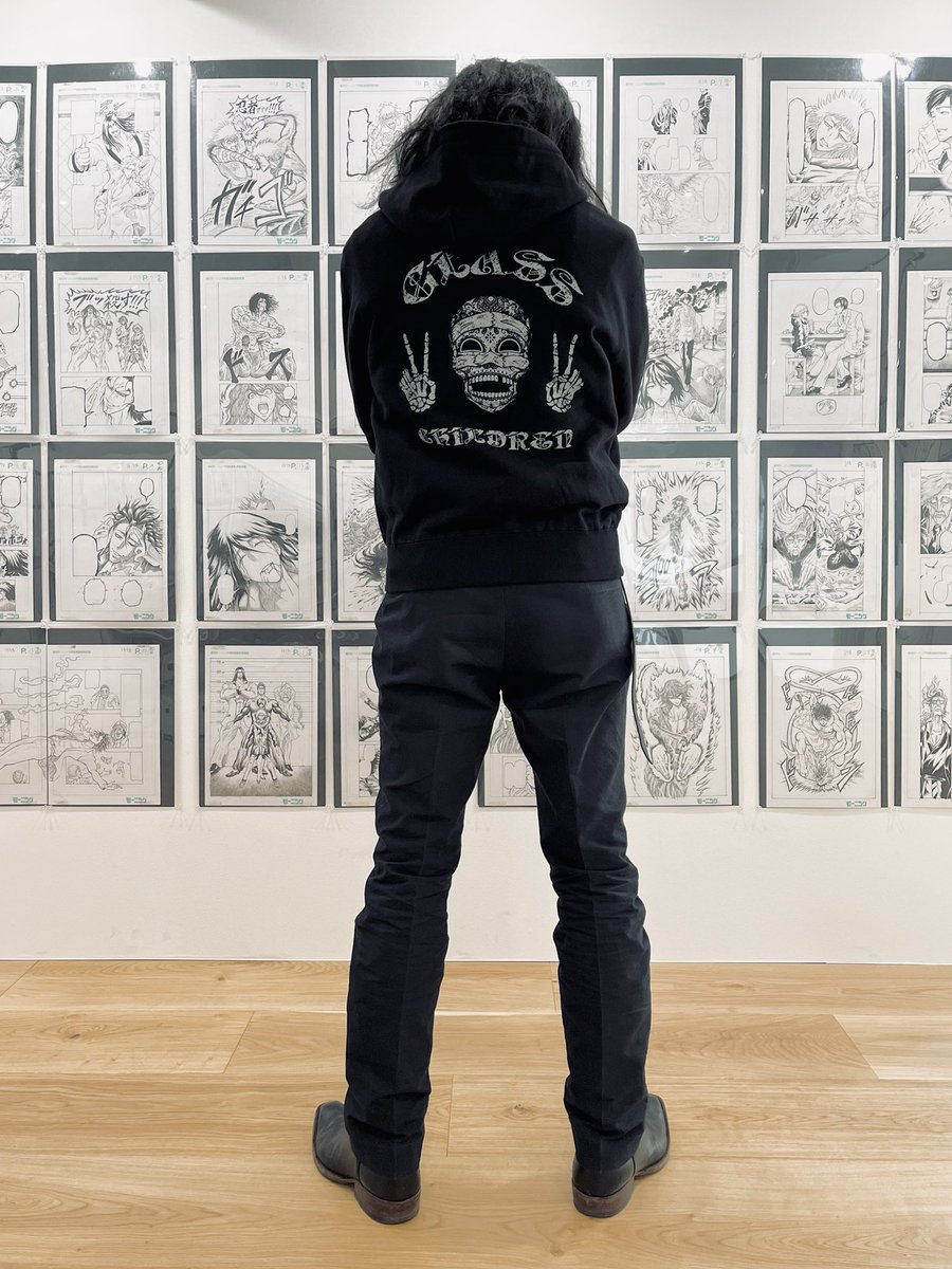 本日の極道コーデ

ガムテのパーカー
モノクロバージョン

身長175cm
サンプルSサイズ着用

細いスラックスと合わせて
タイトシルエット

私の身長に対して
Sでも、まあ、着られますし
普通に動けます

#忍者と極道 展
闘叫鎮魂歌
#トーキョーレクイエム
会場でオーダー受付中