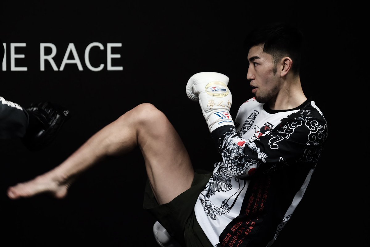 カーフキックはあり。
対策できないのが問題。

対応力が上がれば、
選手層も競技レベルも上がる。

でも僕は使いません。
個人的にカーフで倒すのはつまらないから。
カウンターや的確に技を当てて倒したいです。