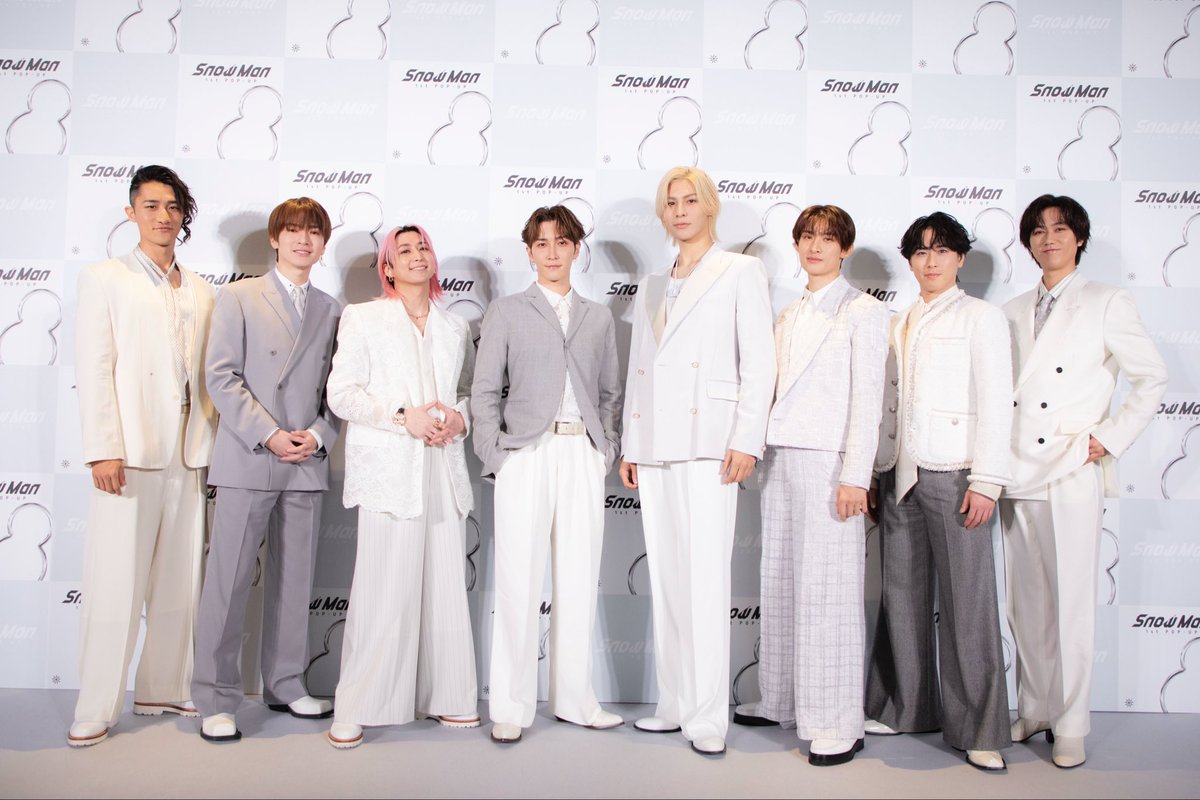 iVoCE's tweet photo. Snow Man初のPOP-UP
「Snow Man 1st POP-UP」が
ついに東京へ凱旋✨！

デビューからの軌跡や輝きを感じる充実のイベント、そしてメンバー会見の模様を【コメントほぼ全文】でVOCEがレポート！

ぜひチェックを！
⛄️▶︎https://t.co/KkGHA2ArVX

#SnowMan1stPOPUP_TOKYO
#SnowMan https://t.co/WAoNDRAq18
