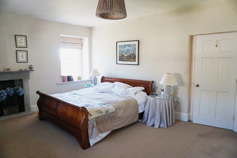 WeAcceptPets's tweet photo. Spring House is available from mid-April for 3-night, 4-night or longer stays, right through until early Sept. It is currently available for the Bank Holiday weekend from 2nd–5th May, perfect for a spring escape. 🌿

Accepts 🐶
https://t.co/3jVoxPqWxu

#SpringHouse #PeakDistrict https://t.co/apsiUOlulU