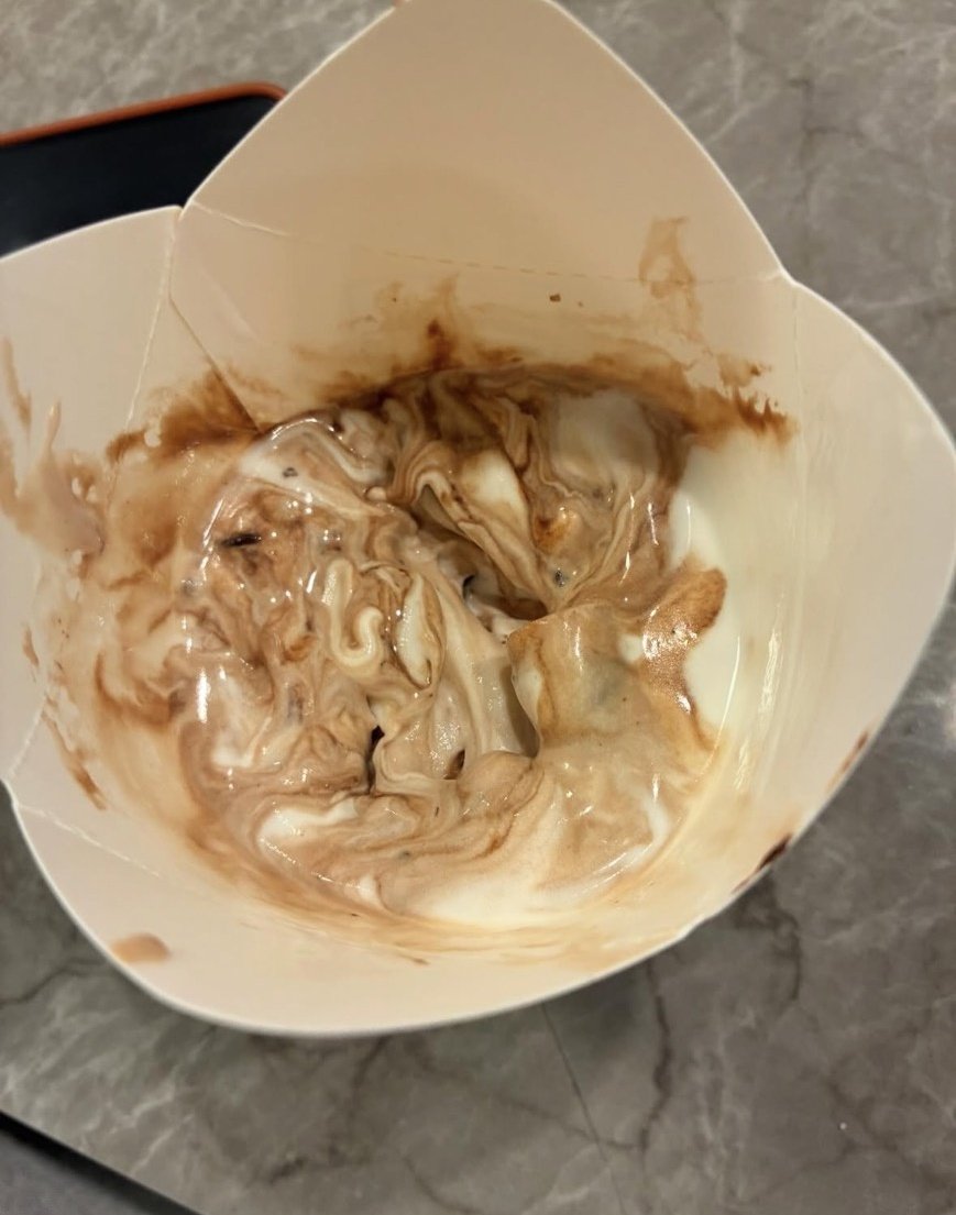 omegudayon's tweet image. さすがにパネマジで草
食べ終わった後のたこ焼きかと思った