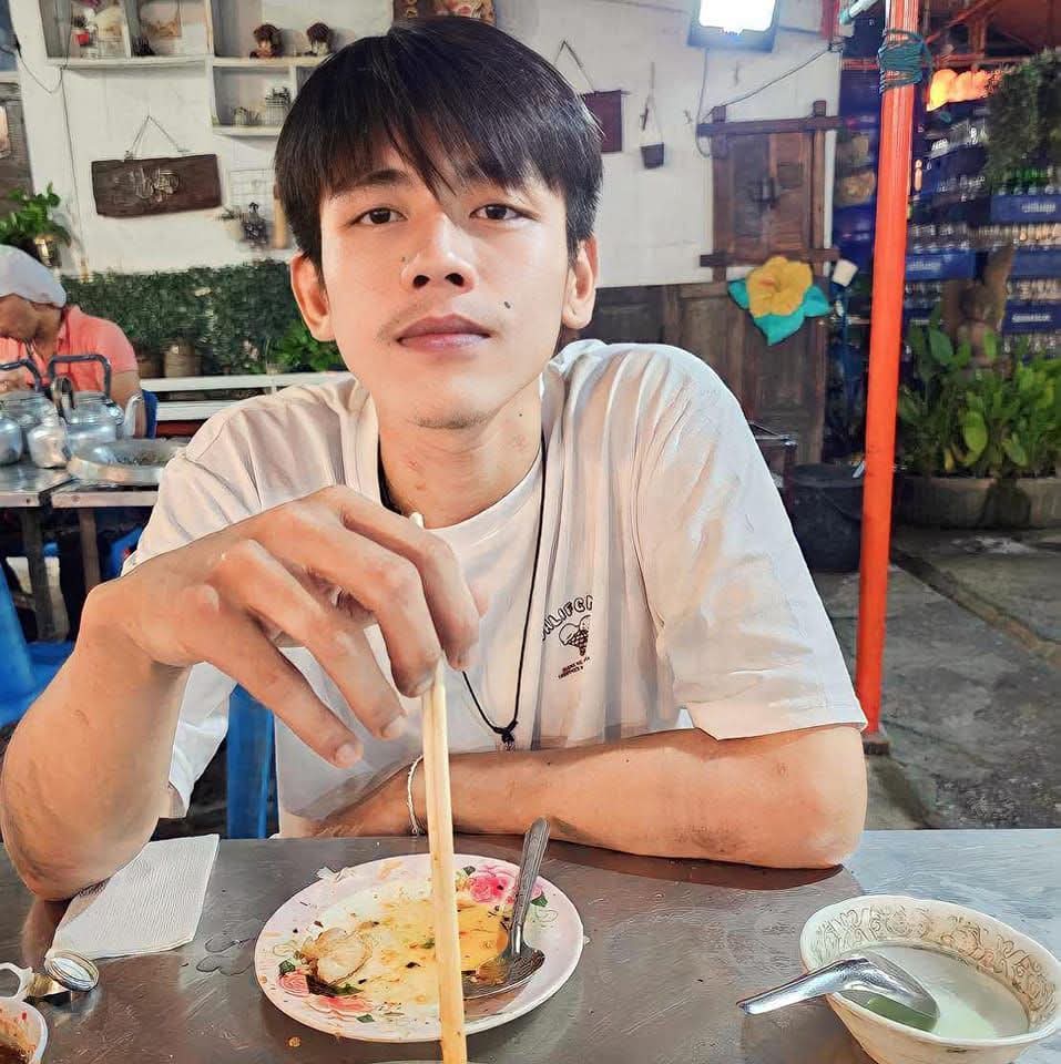 BophitPongkan's tweet photo. -เหนื่อหรอ..ลองหลับตาสิ 😣
เห็นมั้นคนเก่งเธอยังมีเราเป็นกำลังใจเสมอนะ..❄️
#ไม่ได้รับงาน
#ท่าม่วง #กาญจ��บุรี #โสด https://t.co/1AxKdFXqwZ
