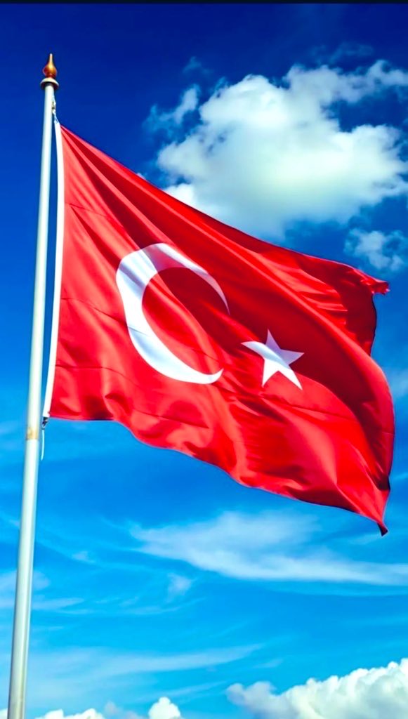 ayseben35's tweet photo. #TürkBayrağı https://t.co/WFEhgVxm4O