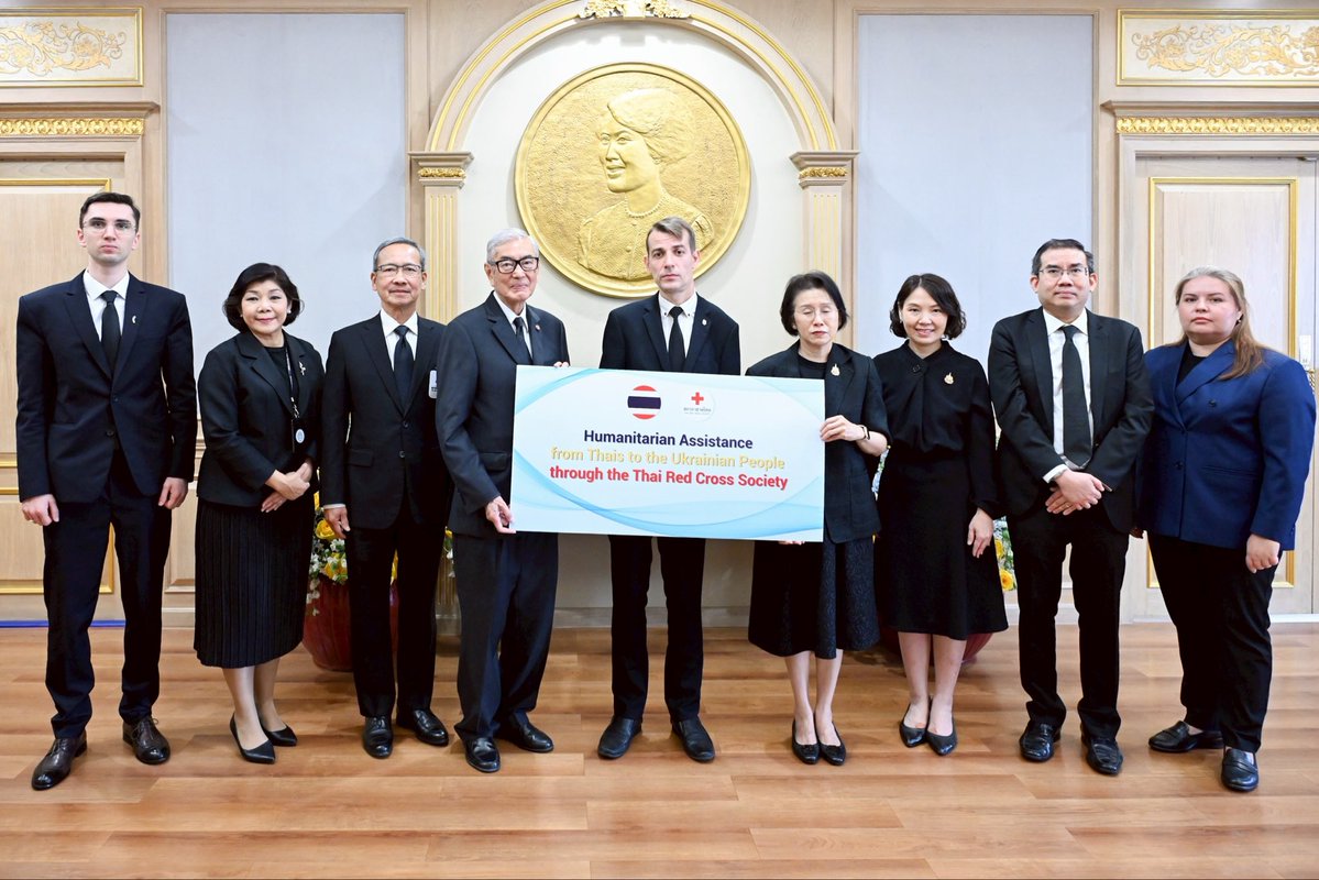 PS Eksiri represented Thailand in handing over the 6th batch of humanitarian assistance to the Ukrainian people, 5 million baht, through <a href="/ThaiRedCross/">สภากาชาดไทย Thai Red Cross Society</a>, for delivery to the Ukrainian Red Cross Society to procure electricity generators, medical equipment and supplies. Thailand has