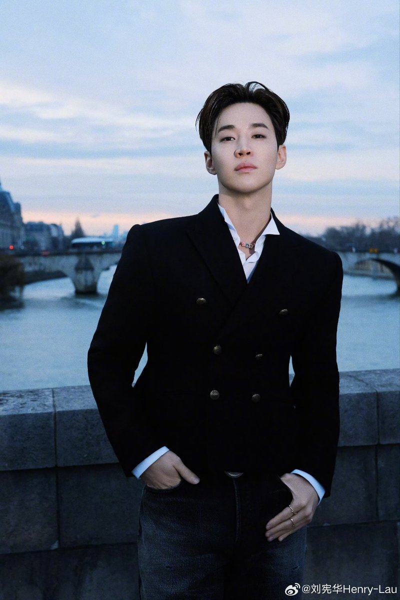 healing_henry's tweet photo. 260121 헨리 weibo
이 룩 너무 맘에 들어요! 런웨이에서 만나요.

나도 진짜 마음에 들어 😍 https://t.co/1TexvjcRxW