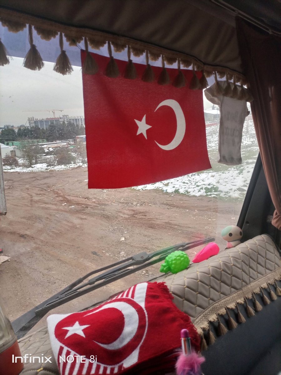 Akacak kan bayrak için ..