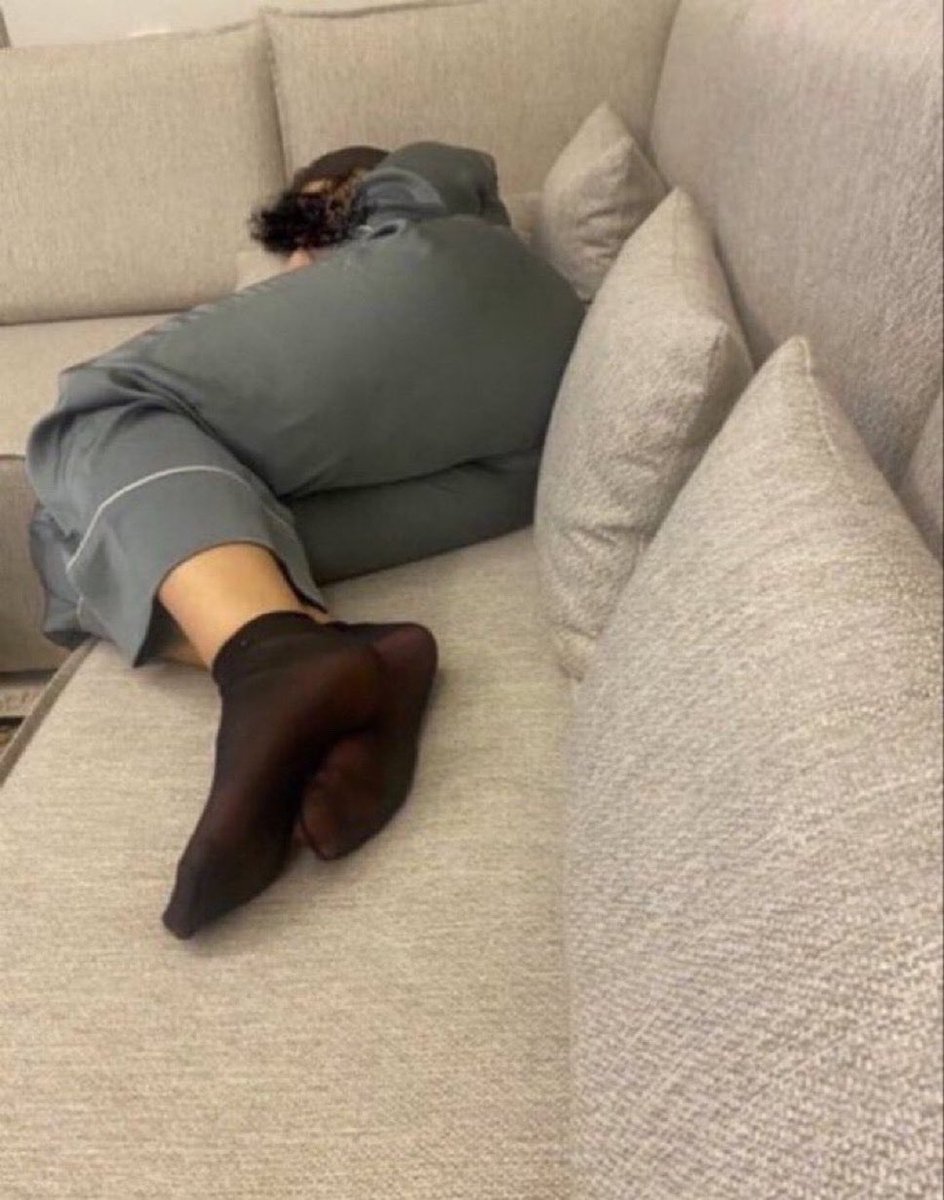 مافي ديوث وده ينحلب الحين😶‍🌫️