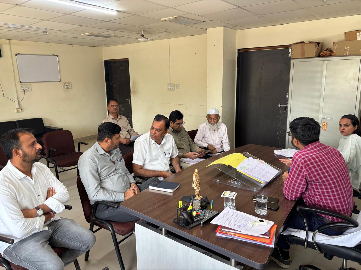 આજરોજ ખેરાલુ મામલતદાર કચેરી ખાતે તાલુકા સ્વાગત કાર્યક્રમ યોજવામાં આવેલ જેમાં આવેલ અરજદારશ્રીઑની રજૂઆતો સાંભળી તથા અસરકારક નિકાલ બાબતે સંબંધિત અધિકારીશ્રીઓને જરૂરી સૂચનાઓ આપવામાં આવી.