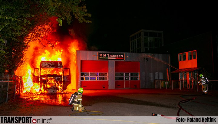 transportonline's tweet image. Celstraffen tot dertien jaar voor brandstichting aan vrachtwagen in Doesburg

Lees meer: transport-online.nl/114737/celstra…

#brand #rechtspraak #rechtszaak #brandstichting #Doesburg #transportnieuws