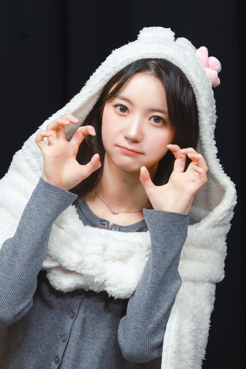 yubin_dreams's tweet image. 260117 유빈  

앙! 아기토끼🐰

#오마이걸 #OHMYGIRL 
#유빈 #YUBIN 
@WM_OHMYGIRL