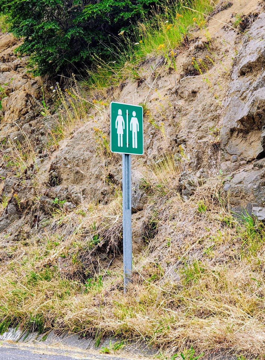Qué significa esta señal? Contexto: Es al costado de una ruta, antes de entrar a un túnel. 🤷🏻‍♀️